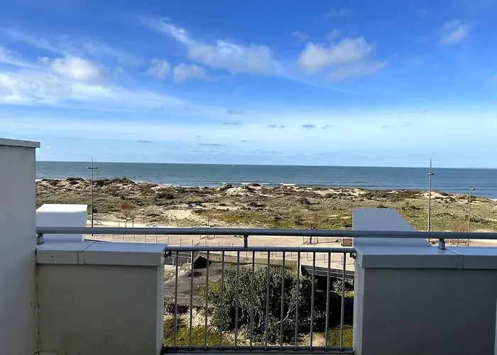 Vue アパート スラック・シュル・メール